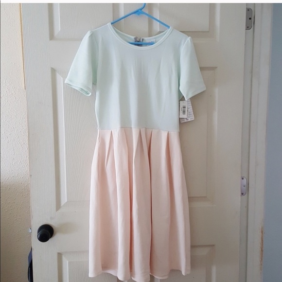 Custom dye
